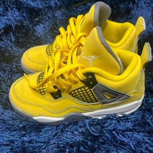 Jordan 4 yellow